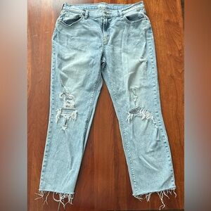 Distressed Old navy boyfriend mid-rise jeans